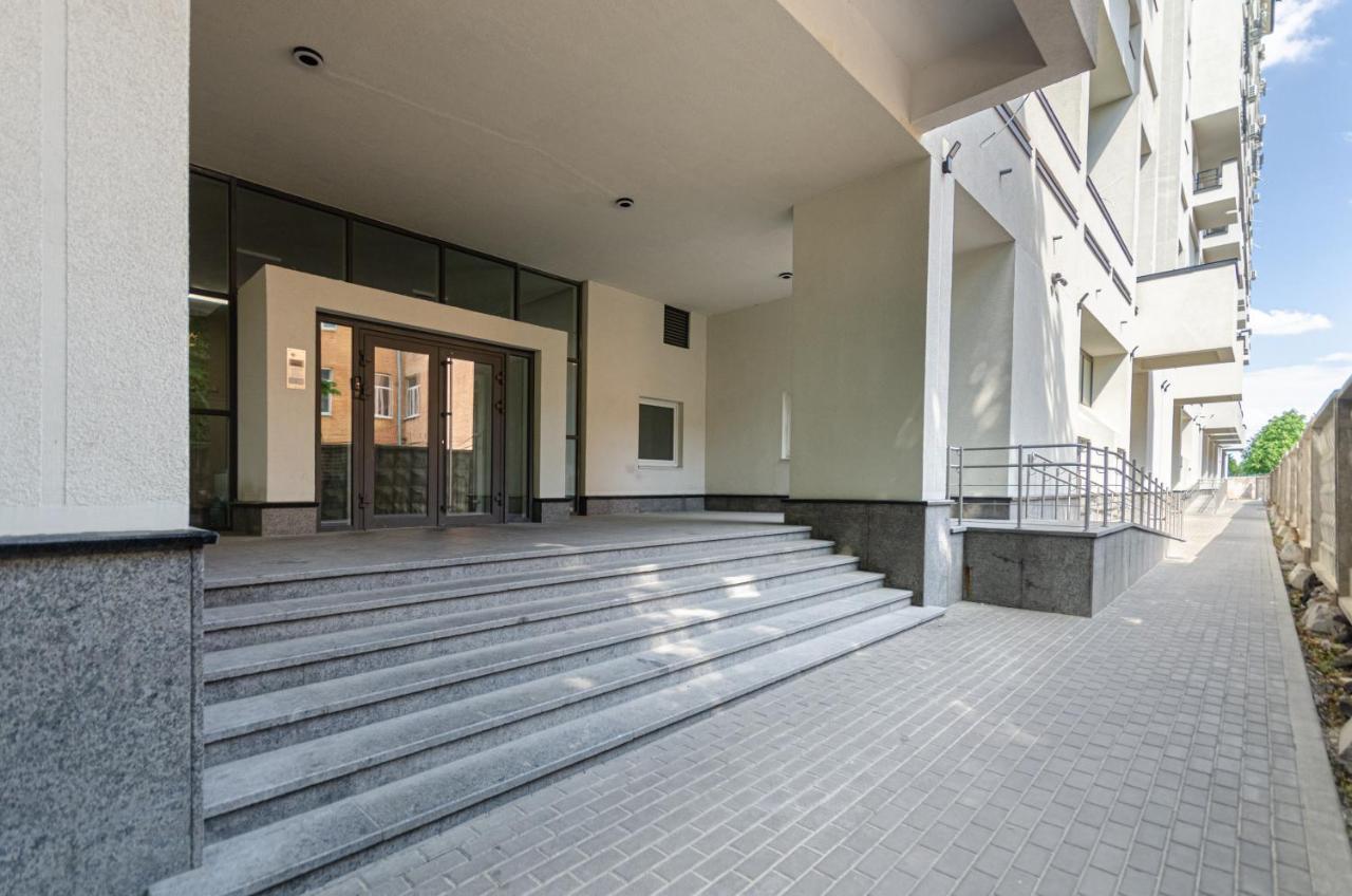 Petrovdom 5-25 In Cozy Apartment In Residential Complex "Beresteiskyi" Киев Екстериор снимка