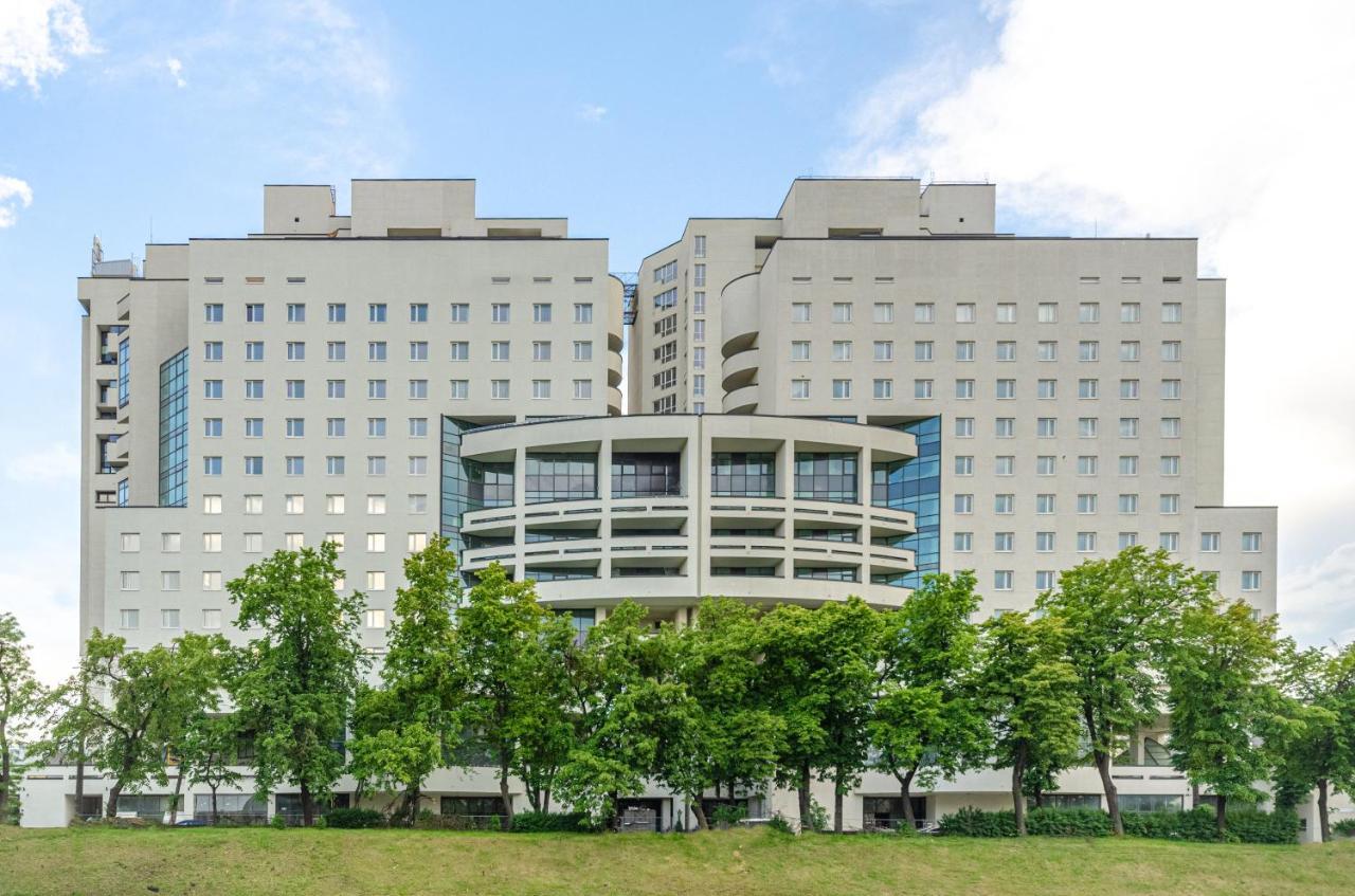 Petrovdom 5-25 In Cozy Apartment In Residential Complex "Beresteiskyi" Киев Екстериор снимка